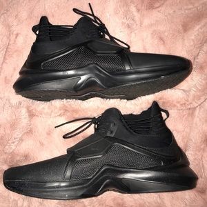FENTY x PUMA BY RIHANNA